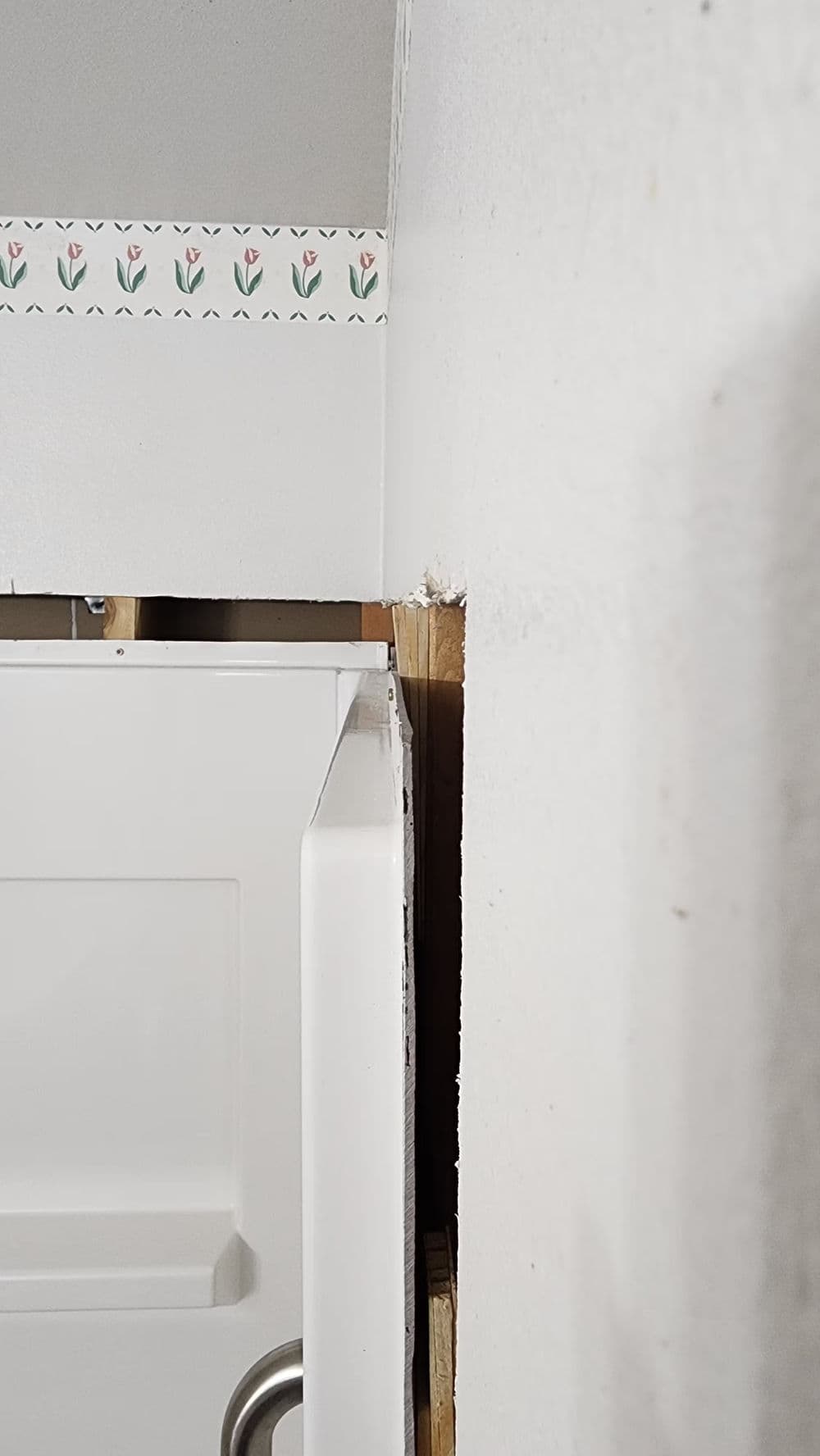 Bathroom Tub Surround Replacement and Drywall Repair on Bainbridge Island