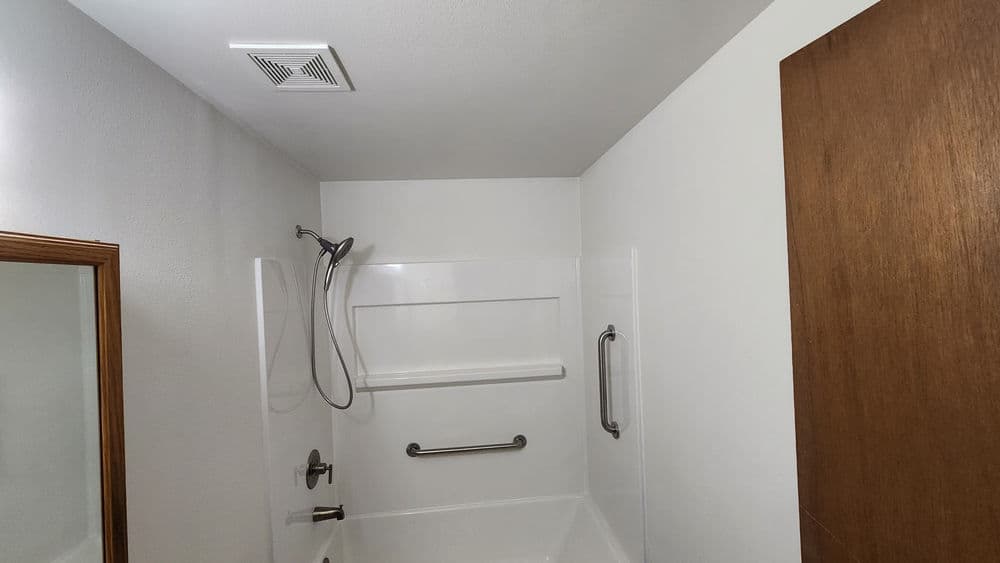 Gallery photos for Bathroom Tub Surround Replacement and Drywall Repair on Bainbridge Island: Image #17